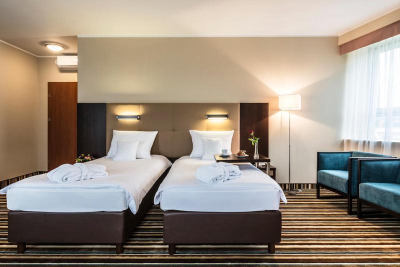 Hotel Victor Pruszkow Desilva Zimmer foto